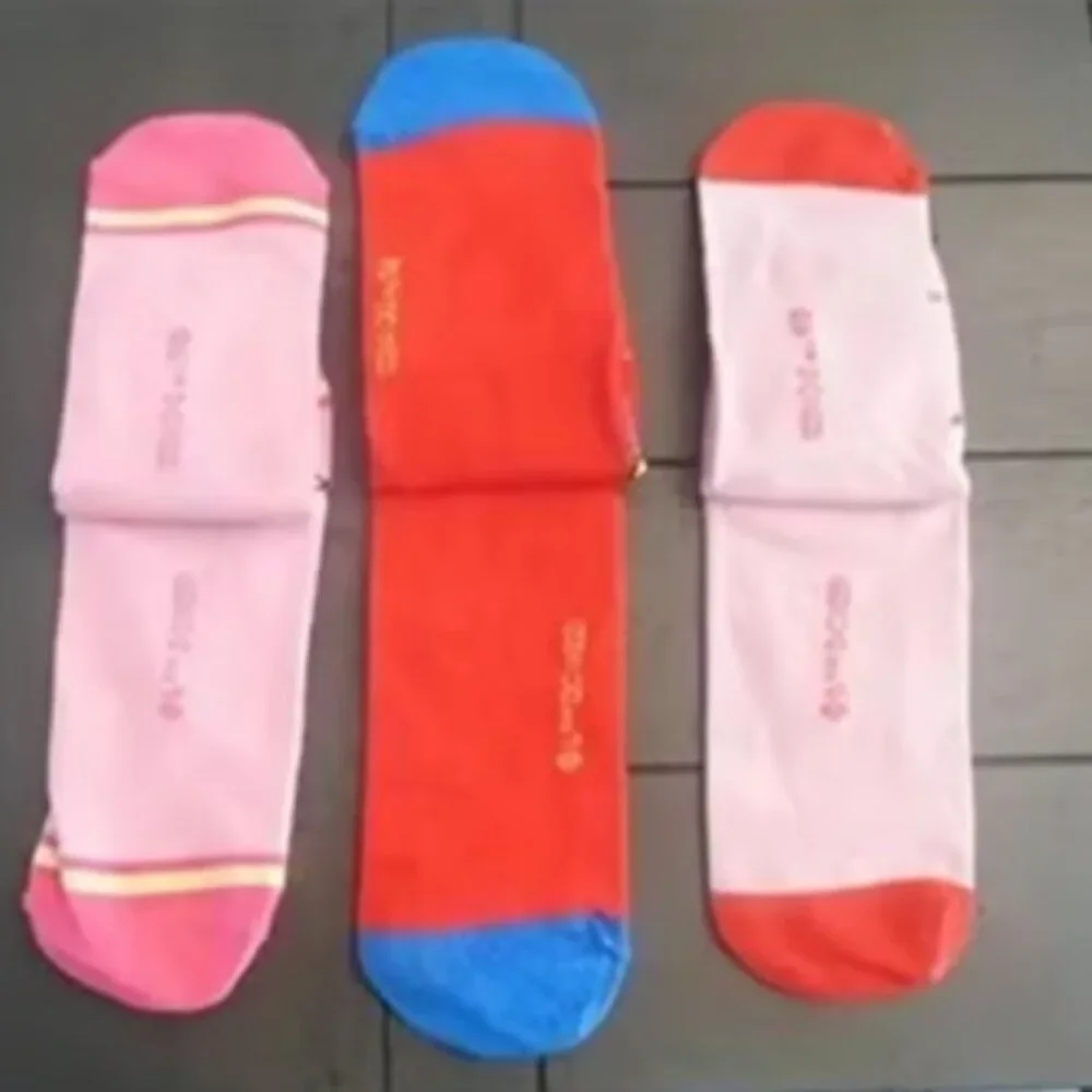 DC Wonder Woman Ankle High Socks, 3 Pairs Size 9-11